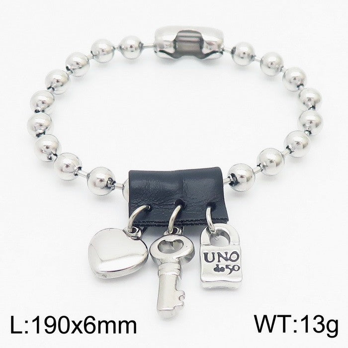 Pulsera Uno Con 50 plateada/cuero llave/corazon/candado